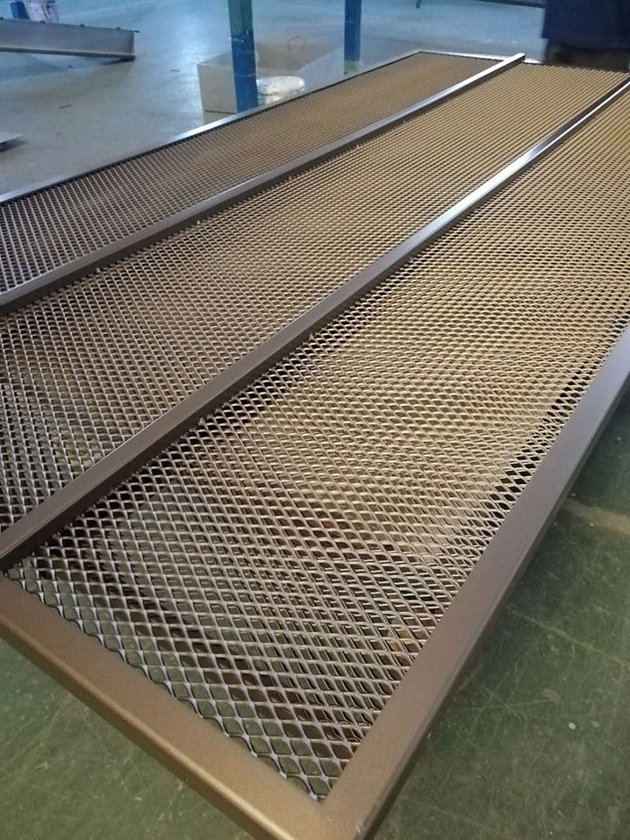 Expanded Mesh Panel With Aluminium Framing