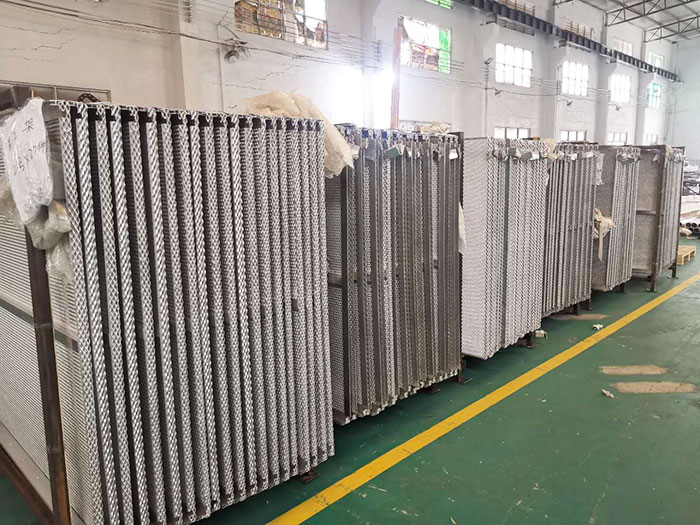 Frameless Expanded Aluminium Mesh Panel